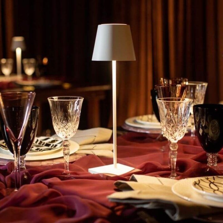 Bordlampe uten ledning for elegant belysning