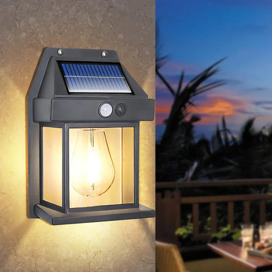 Solární lampa pro zahradu a venkovní použití